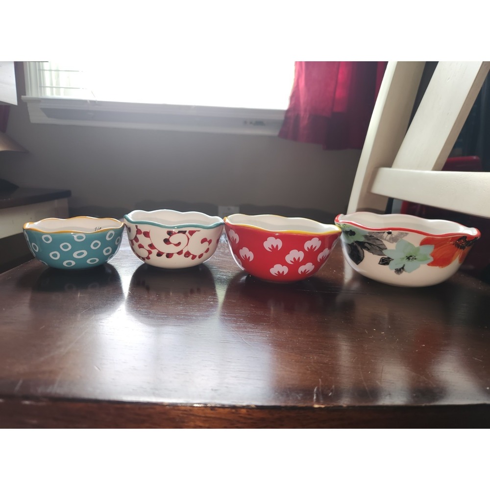 Set of 4 ceramic nesting measuring bowls Pioneer Woman Floral Colorful Scalloped